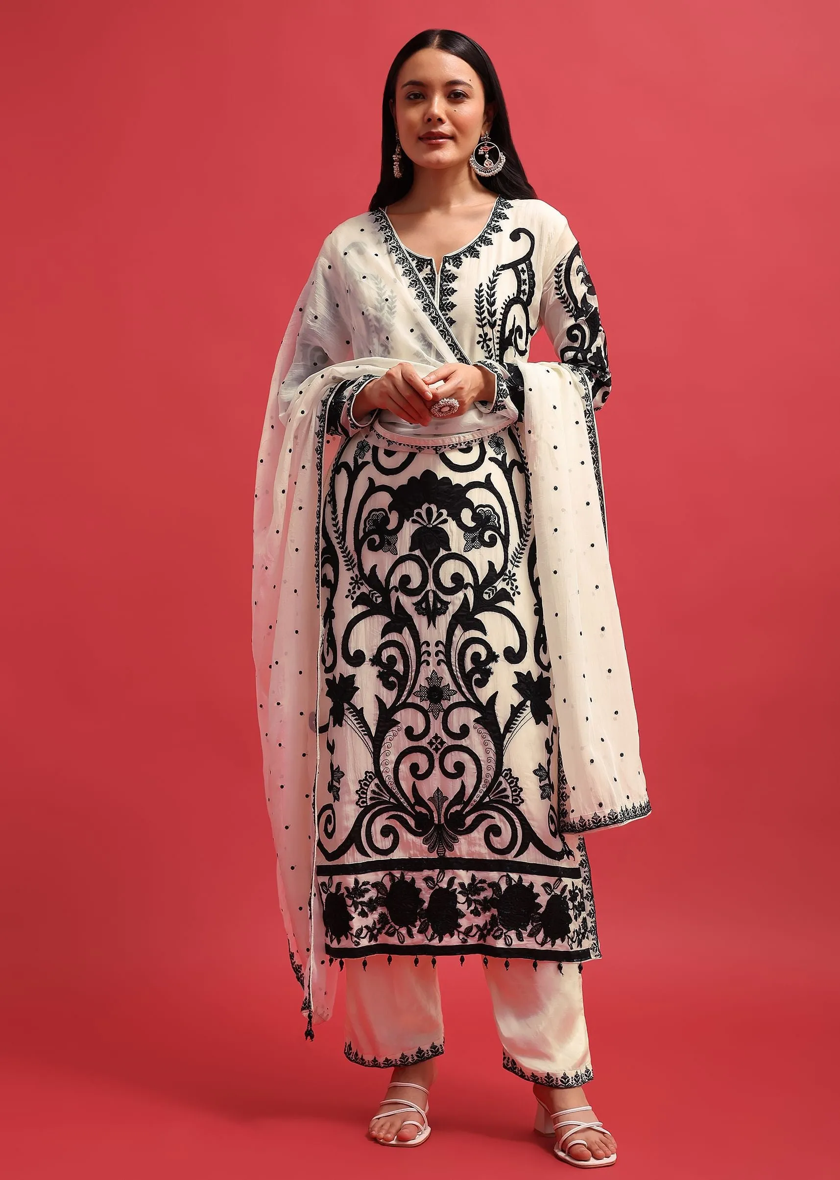 Ivory Organza Kurta Pant Set With Patch Work