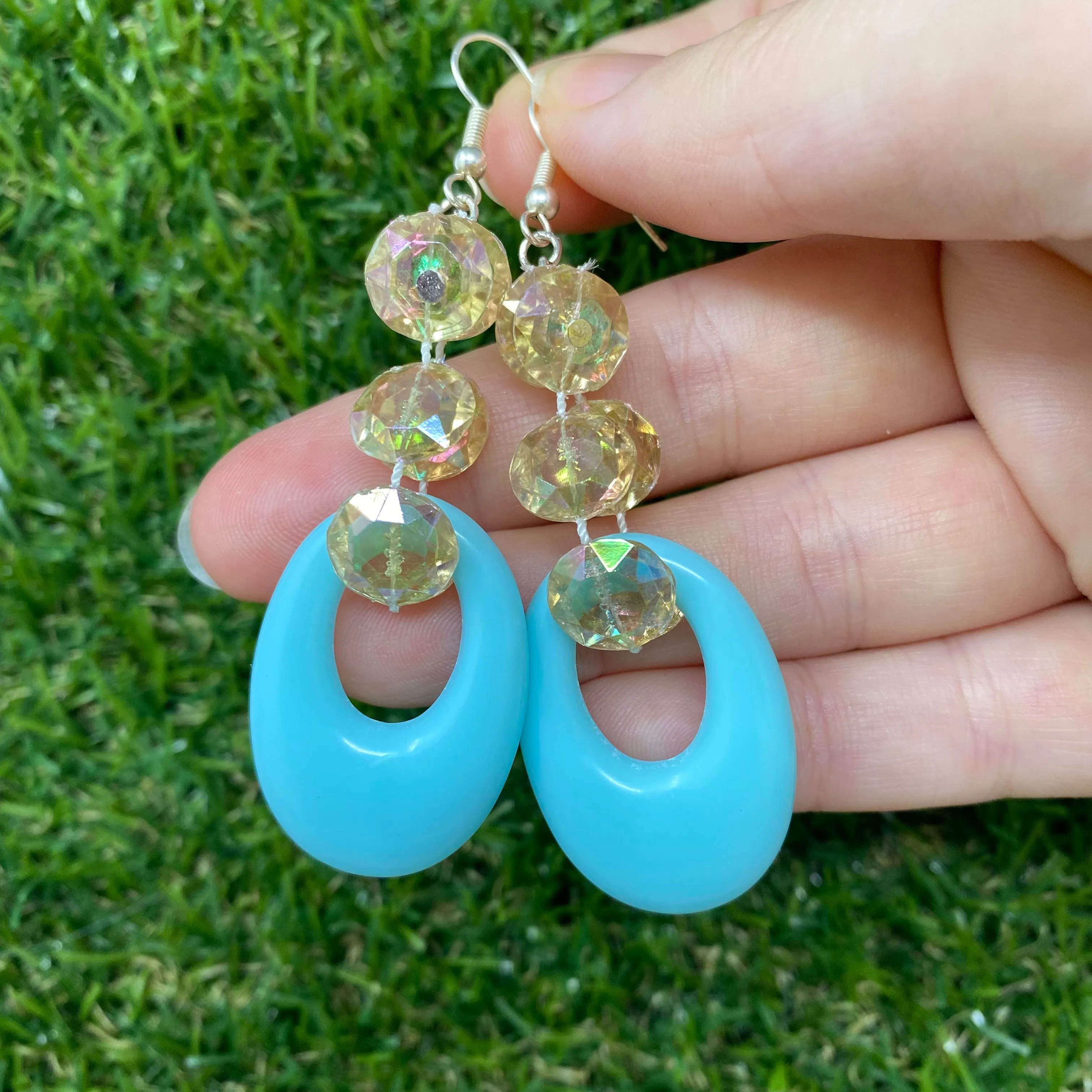 Kitsch Sixties style hoop earrings