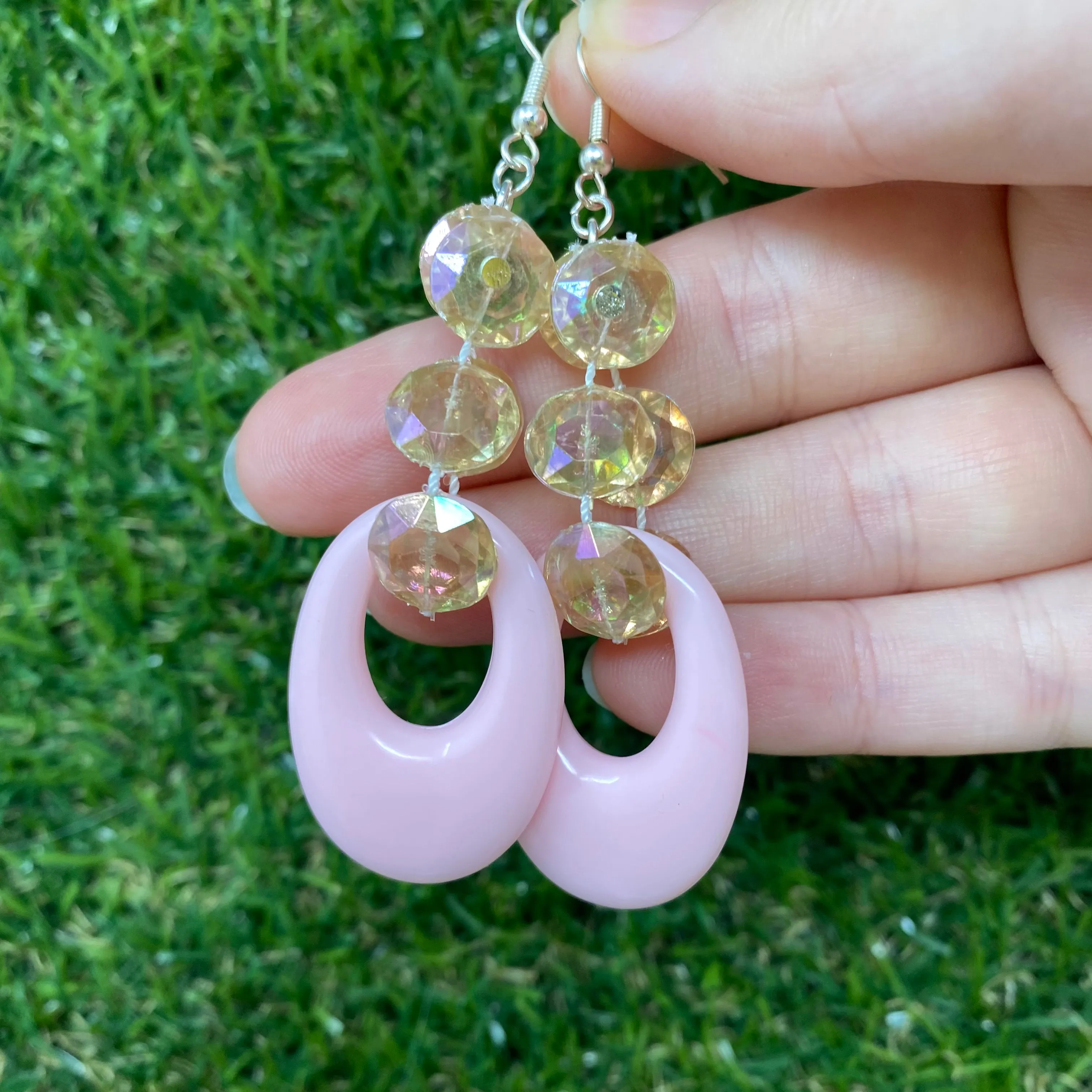 Kitsch Sixties style hoop earrings