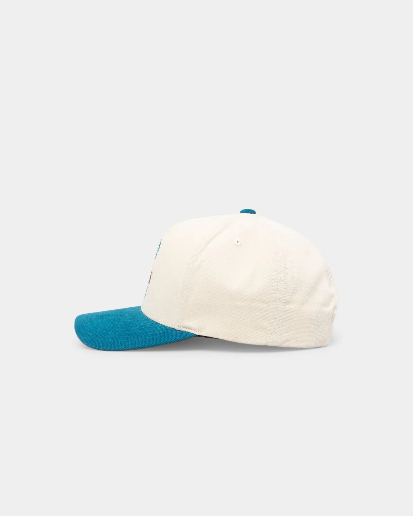 Mitchell & Ness Charlotte Hornets Pro Crown Snapback Off White/Teal