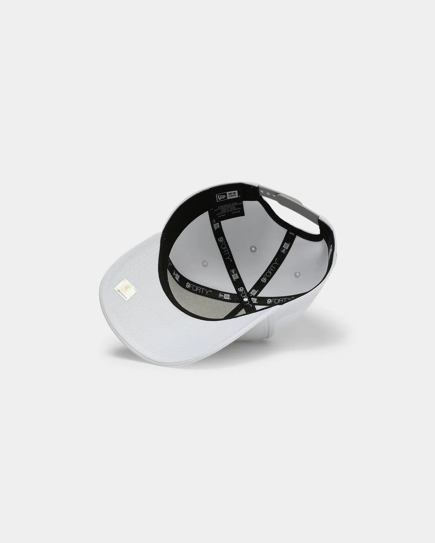 New Era Los Angeles Lakers 9FORTY A-Frame Reflective Logo Snapnack White/3M